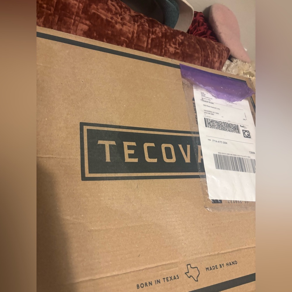 Tecova’s The Annie Cowgirl Boot in bone/cream. Fit like 8. New 345. Box included - Picture 10 of 10